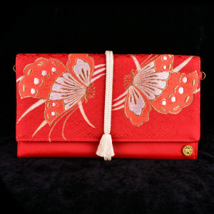 Clutch-005RedF hoge resolutie